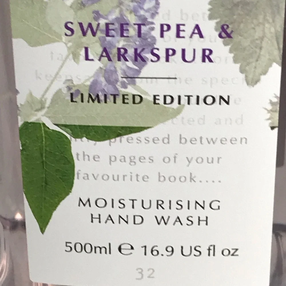 NEW - PECKSNIFF'S Limited Edition Sweet Pea & Larkspur Moisturizing Hand Wash